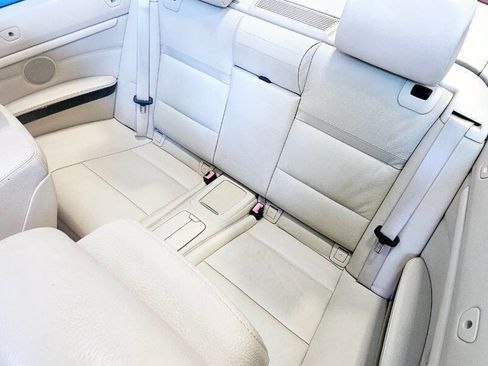 Used 2011 BMW 335i Convertible image 24