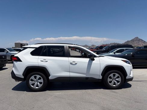 Used 2019 Toyota RAV4 LE w/ Carpet Mat Package FWD image 3