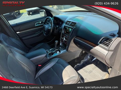 Used 2016 Ford Explorer Limited w/ Equipment Group 301A AWD/4WD image 19