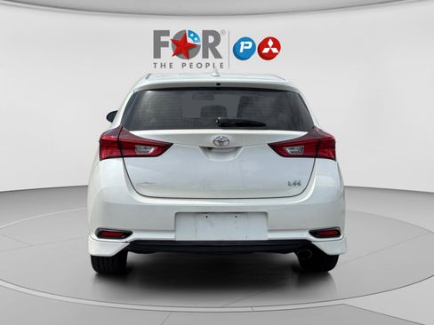 Used 2018 Toyota Corolla iM w/ Carpet Mat Package (TMS) image 4