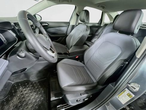 Used 2025 Volkswagen Jetta SEL FWD image 23
