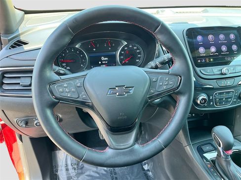 Used 2024 Chevrolet Equinox RS w/ RS Leather Package image 11