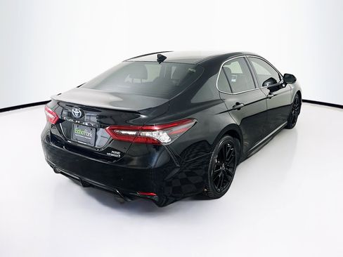 Used 2021 Toyota Camry XSE w/ Cold Weather Package image 9