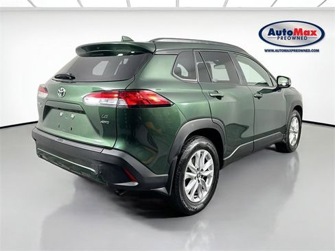 Used 2023 Toyota Corolla Cross LE image 2