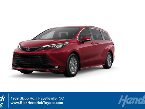 New 2026 Toyota Sienna XLE FWD image 1