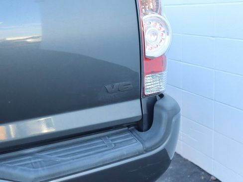 Used 2015 Toyota Tacoma 4x4 Double Cab image 7