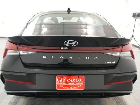 New 2026 Hyundai Elantra Limited image 7
