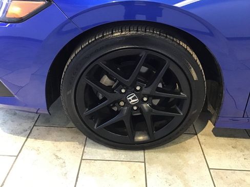 Used 2023 Honda Civic Sport image 8