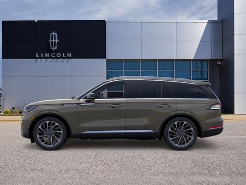 New 2025 Lincoln Aviator Reserve RWD image 3