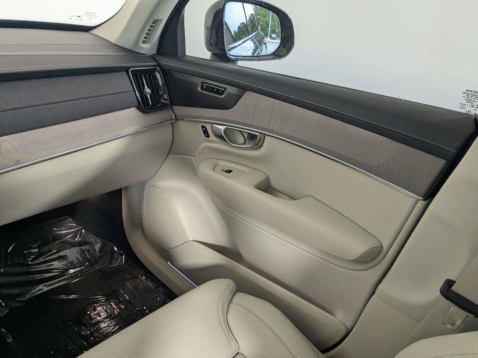 Used 2026 Volvo XC90 B6 Ultra w/ Protection Package Premier AWD/4WD image 41