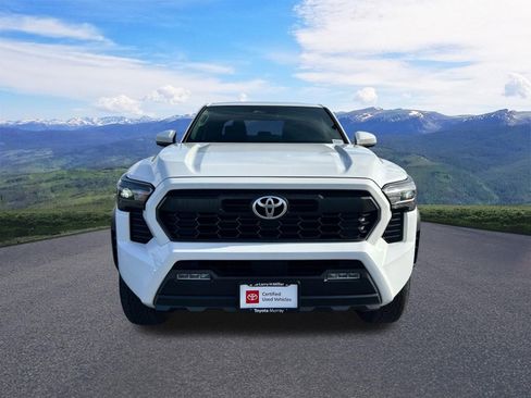 Certified 2024 Toyota Tacoma TRD Off-Road AWD/4WD image 9