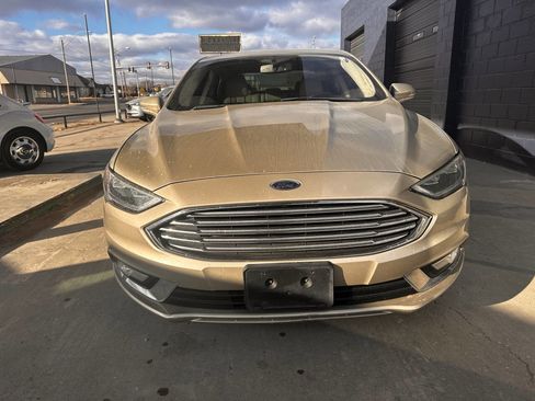 Used 2018 Ford Fusion Titanium image 3
