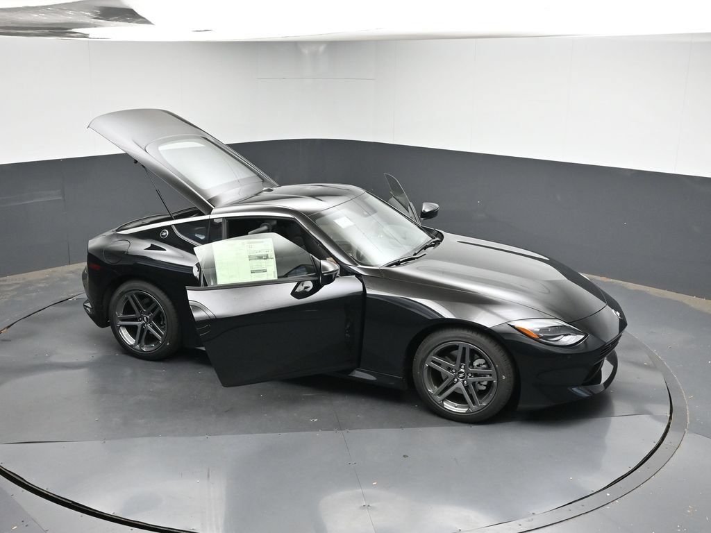 Used 2027 Nissan Z Sport RWD image 41