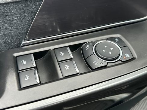 Used 2023 Ford F150 Lariat w/ Equipment Group 502A High image 25