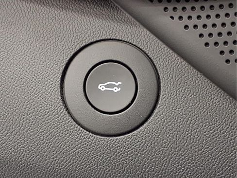 Used 2022 Chevrolet Camaro ZL1 RWD image 21