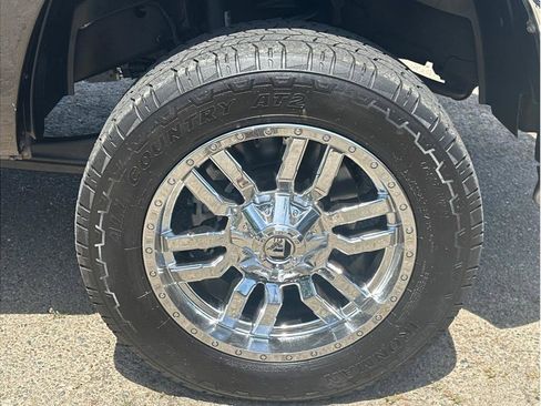 Used 2018 RAM 2500 Tradesman w/ Chrome Appearance Group AWD/4WD image 10