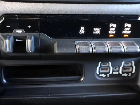 Used 2021 RAM 1500 Big Horn image 29