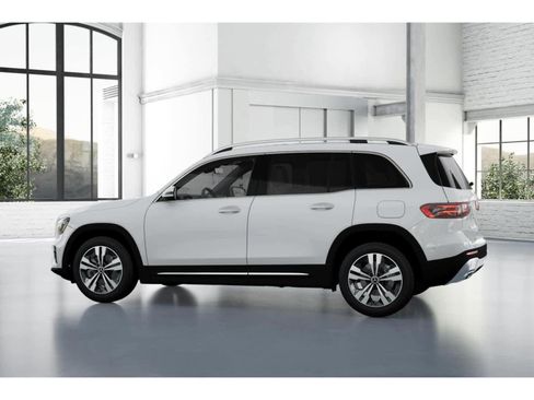 New 2025 Mercedes-Benz GLB 250 4MATIC image 42