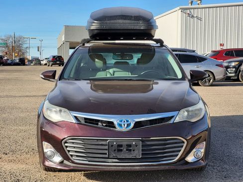 Used 2013 Toyota Avalon Limited image 2