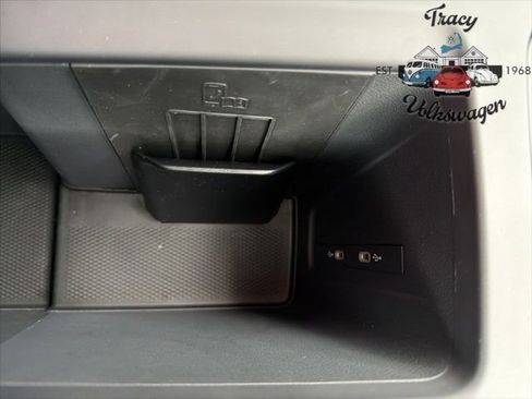 New 2026 Volkswagen Tiguan SE R-Line image 13