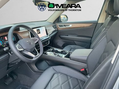 New 2026 Volkswagen Atlas SE image 8