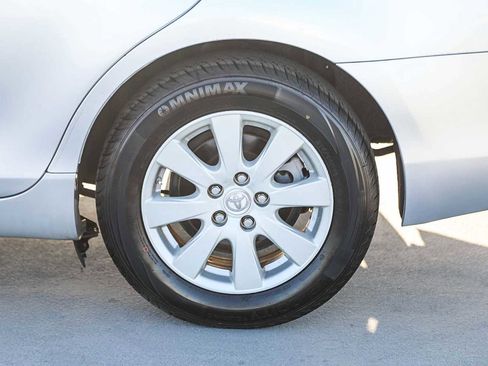 Used 2007 Toyota Camry LE image 9