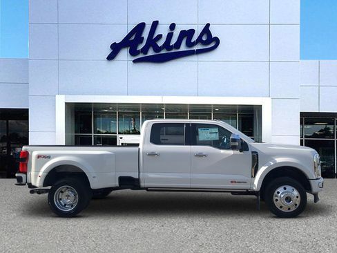 Used 2025 Ford F450 Platinum w/ Platinum Plus Package image 1