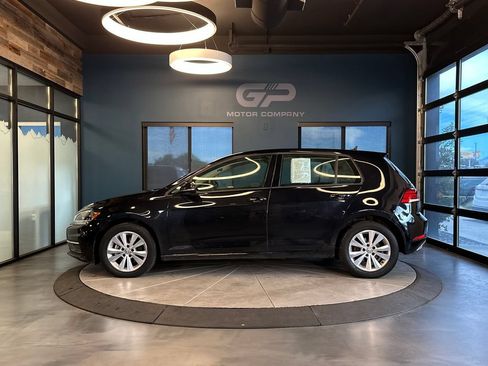 Used 2021 Volkswagen Golf 4-Door FWD image 6