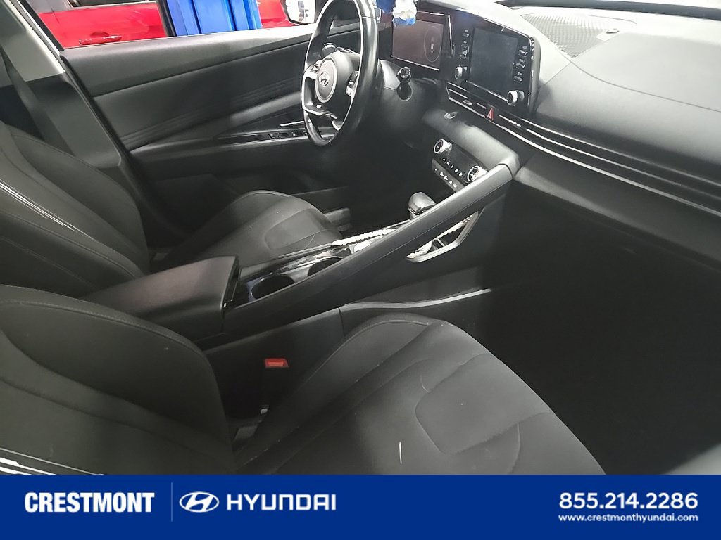 Used 2021 Hyundai Elantra SEL w/ Convenience Package FWD image 3