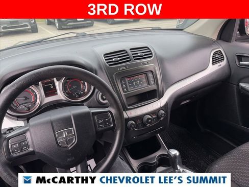 Used 2019 Dodge Journey SE image 17