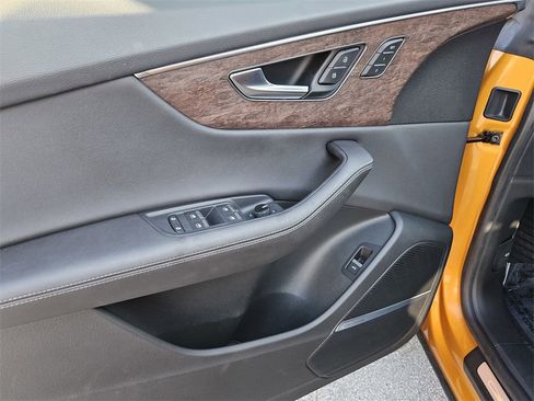 Used 2023 Audi Q8 Premium Plus w/ Premium Plus Package image 15