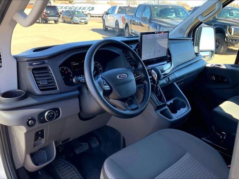 Used 2023 Ford Transit 350 XLT image 17