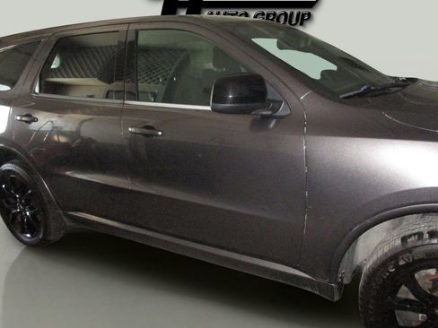 Used 2019 Dodge Durango SXT image 3