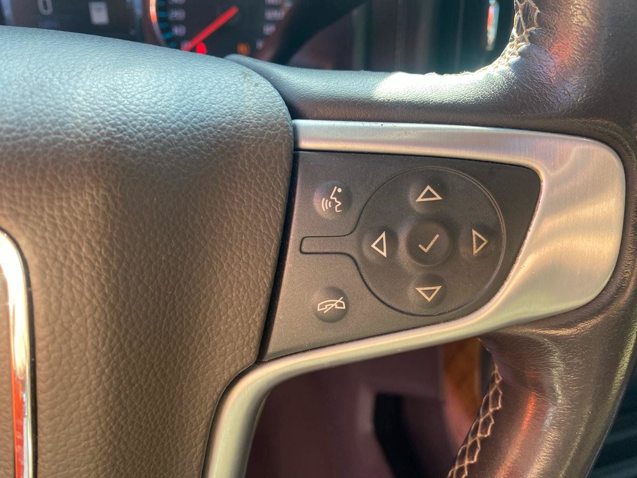 Used 2018 GMC Sierra 1500 SLT AWD/4WD image 18