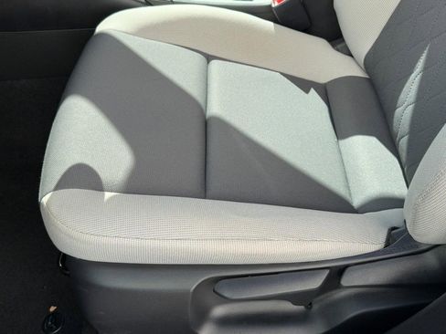 Used 2025 Toyota Corolla LE image 22