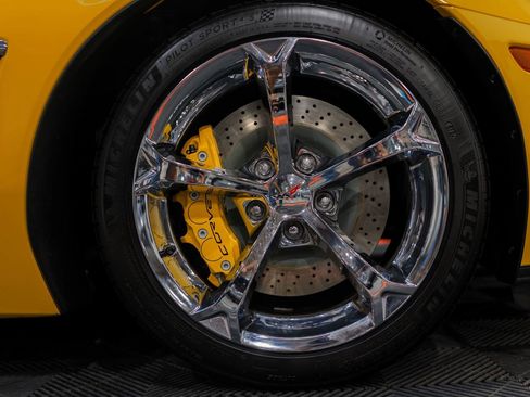 Used 2011 Chevrolet Corvette Grand Sport w/ Preferred Equipment Group RWD image 21