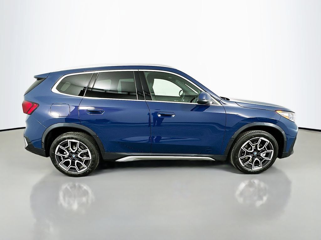 Used 2026 BMW X1 xDrive28i w/ Convenience Package AWD/4WD image 4