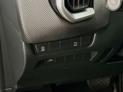 Used 2025 MAZDA CX-50 AWD 2.5 S w/ Premium Package image 17