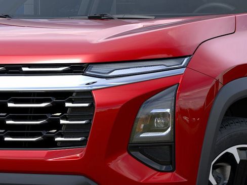New 2025 Chevrolet Equinox LT image 10