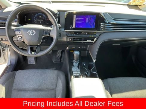 Used 2025 Toyota Camry LE FWD image 4