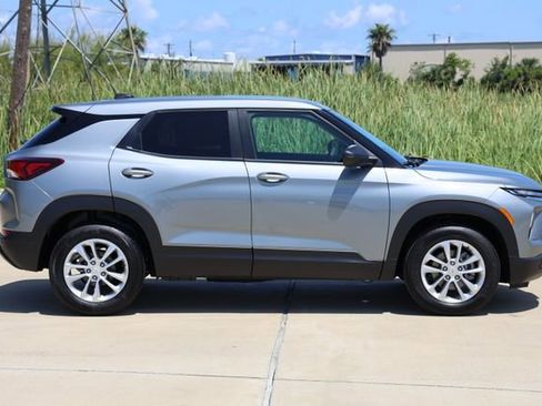 New 2026 Chevrolet TrailBlazer LS w/ LS Convenience Package FWD image 4