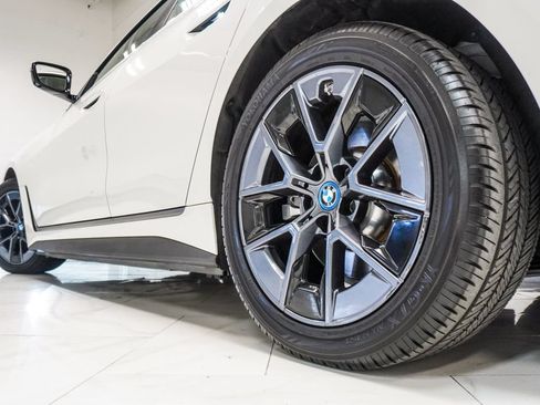 Used 2023 BMW i4 eDrive40 w/ Premium Package RWD image 6