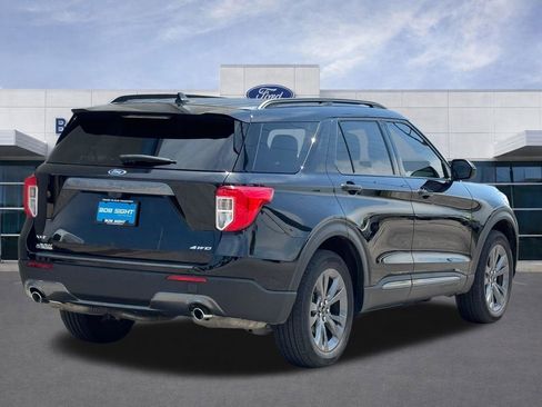 Used 2024 Ford Explorer XLT w/ Equipment Group 202A AWD/4WD image 36