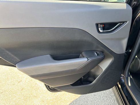 Used 2024 Subaru Crosstrek 2.5i Limited w/ Crosstrek Mirror Package image 13