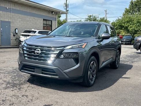 Used 2025 Nissan Rogue SV FWD image 22