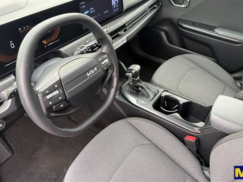 Used 2025 Kia K4 FWD image 10