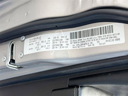 Used 2015 Jeep Cherokee Limited w/ Trailer Tow Group image 23