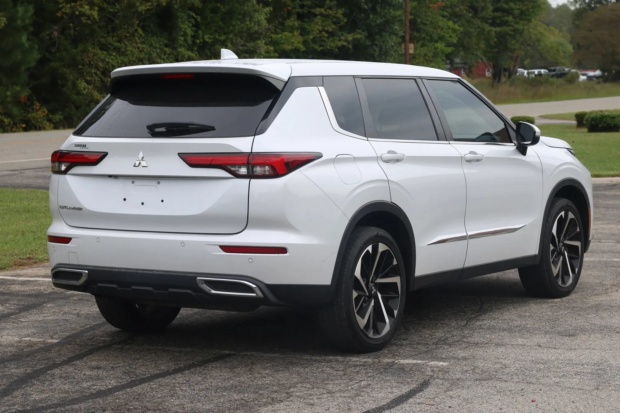Used 2022 Mitsubishi Outlander ES FWD image 4