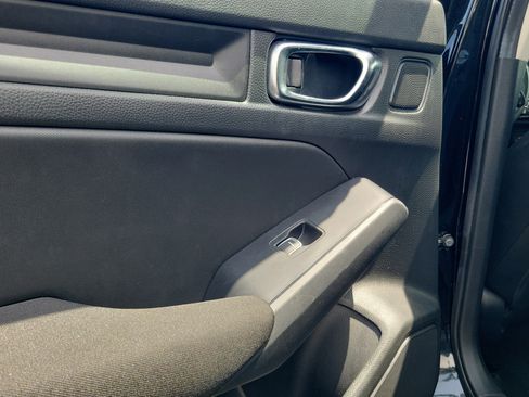 Certified 2025 Honda Civic LX image 9