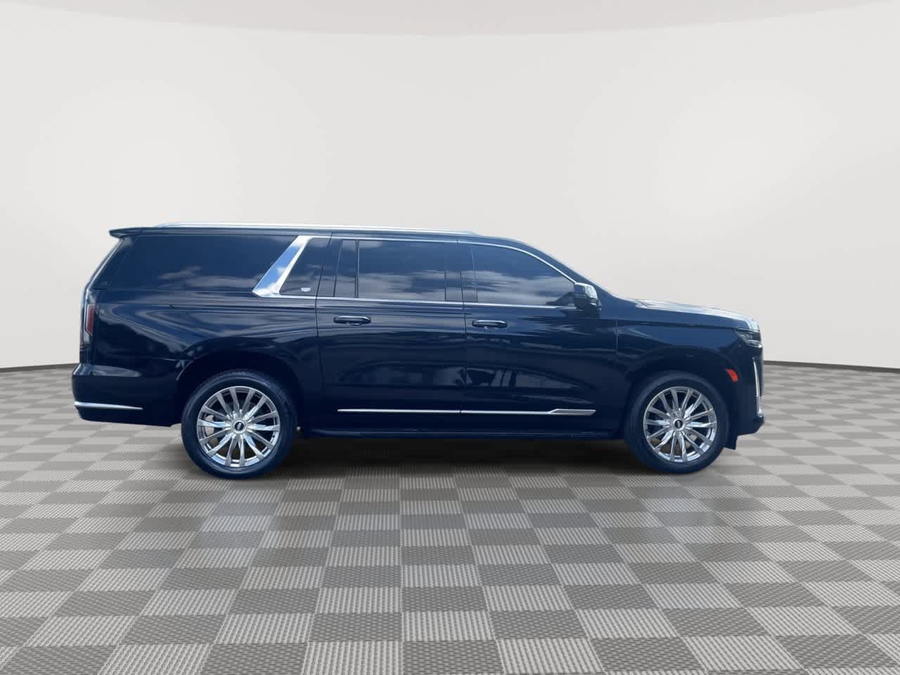 Used 2021 Cadillac Escalade ESV Premium Luxury AWD/4WD image 9